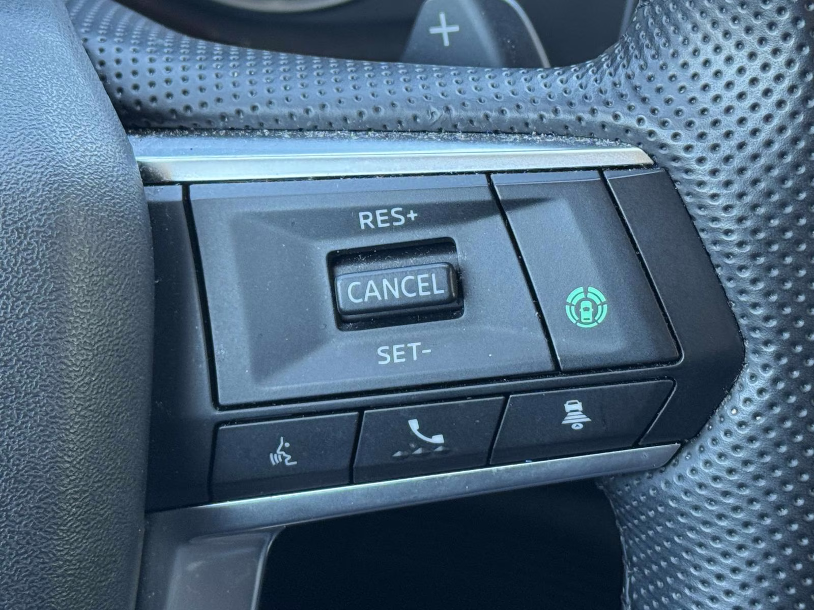 2024 White Mitsubishi Outlander SE FWD FWD SUV