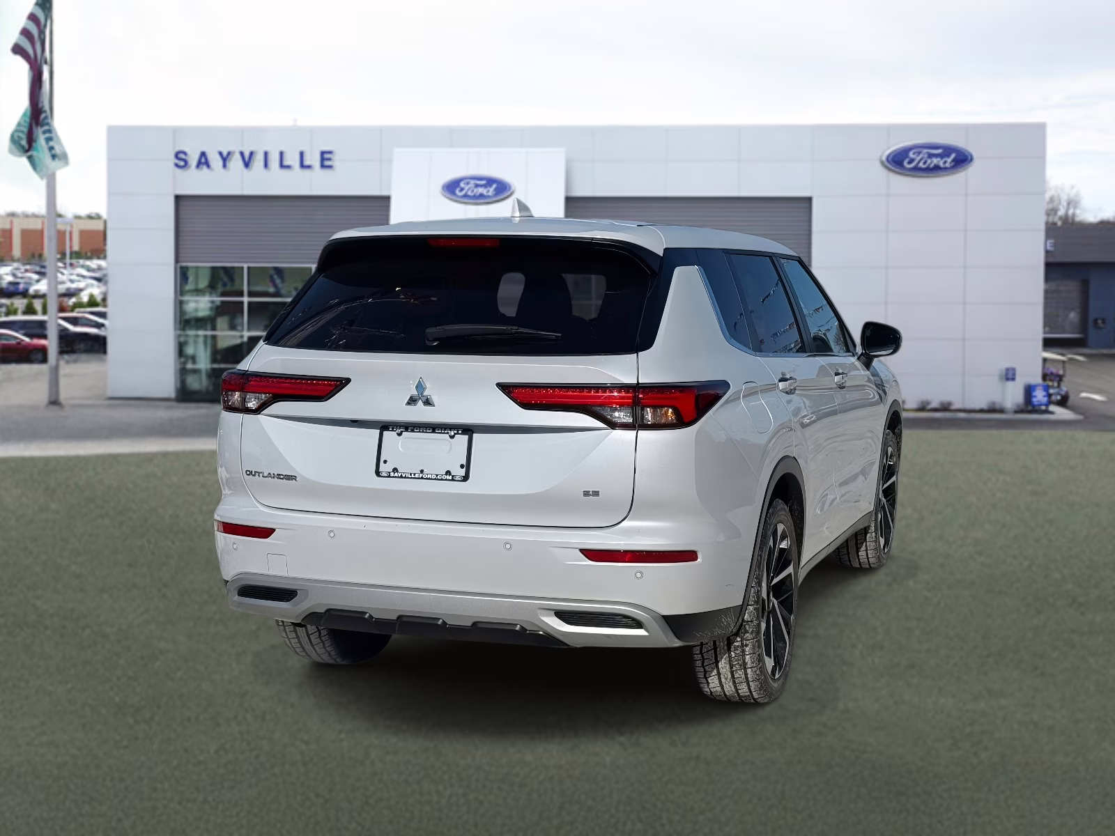 2024 White Mitsubishi Outlander SE FWD FWD SUV