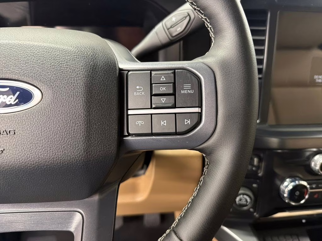 2026 Agate Black Metallic Ford Super Duty F-350 SRW Lariat 4X4 Truck