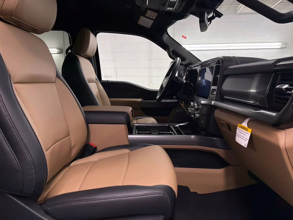 2026 Agate Black Metallic Ford Super Duty F-350 SRW Lariat 4X4 Truck