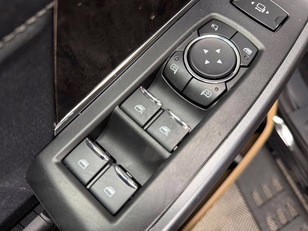 2026 Agate Black Metallic Ford Super Duty F-350 SRW Lariat 4X4 Truck