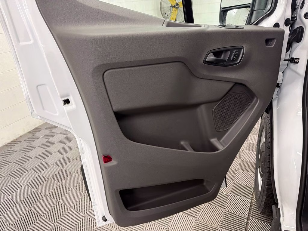 2026 OXFORD WHITE Ford Transit-250 XL RWD Van