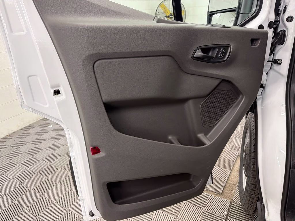 2026 OXFORD WHITE Ford Transit-250 XL RWD Van