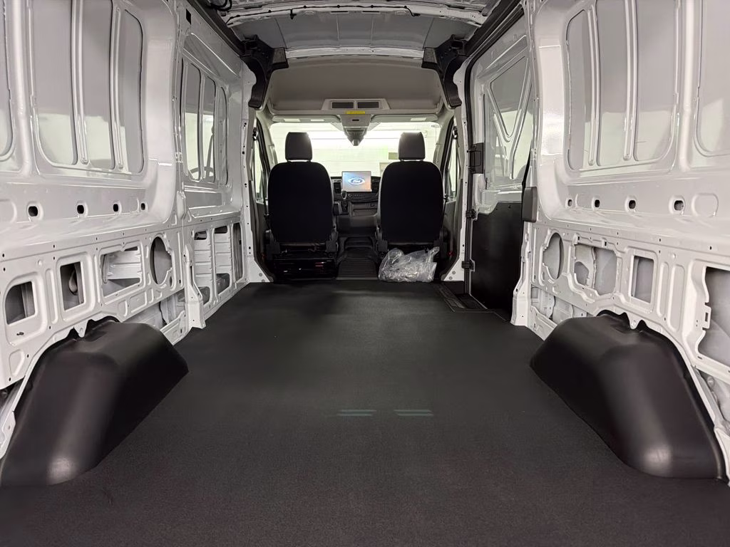 2026 OXFORD WHITE Ford Transit-250 XL RWD Van