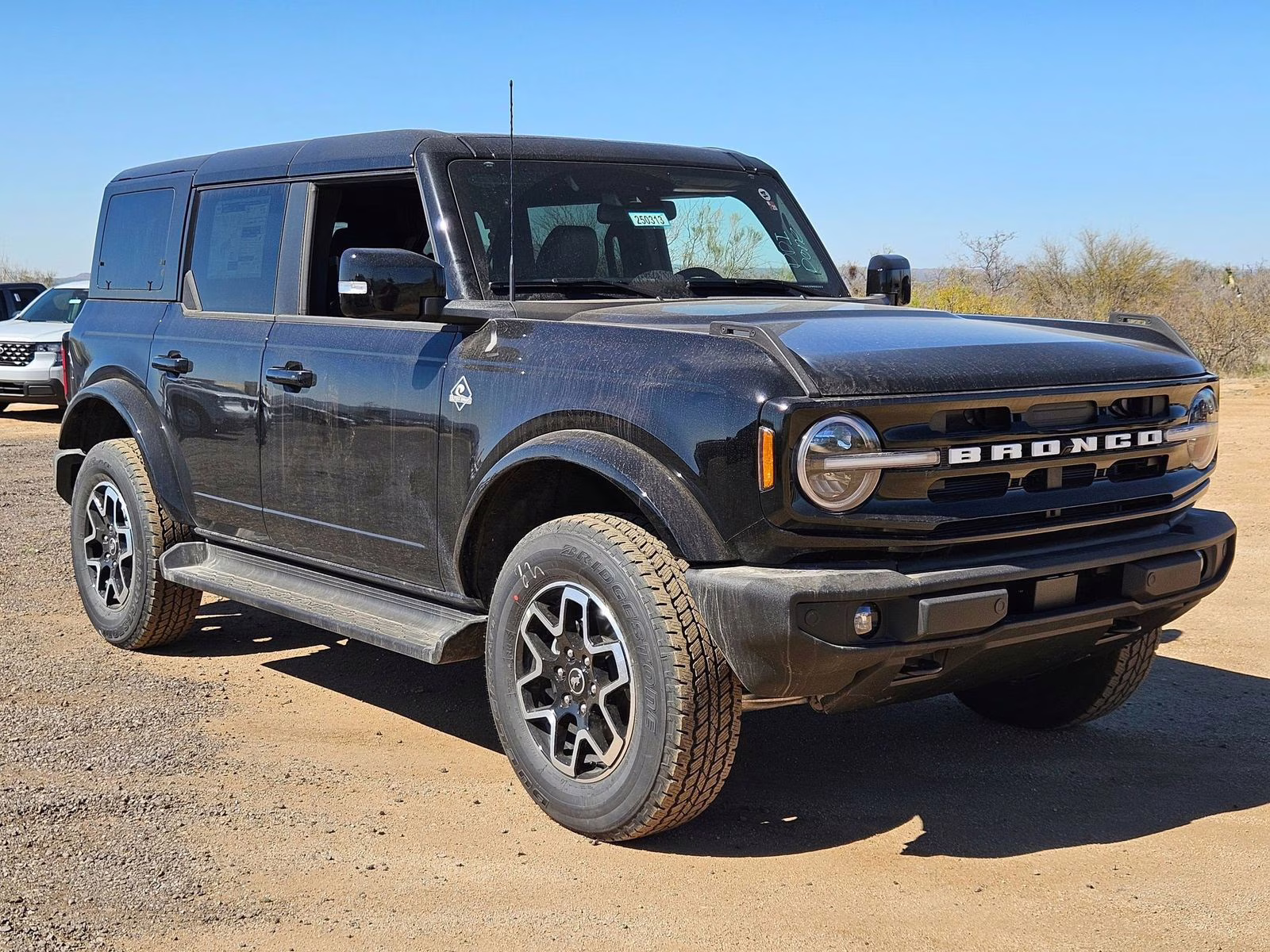 2025 Shadow Black Ford Bronco Outer Banks 4X4 SUV