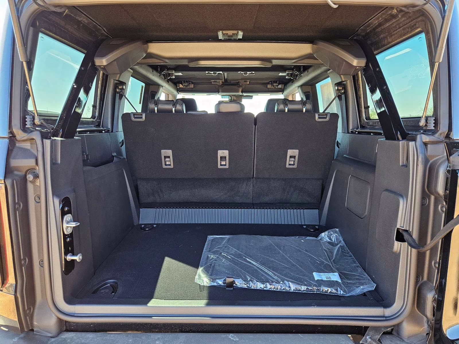 2025 Shadow Black Ford Bronco Outer Banks 4X4 SUV