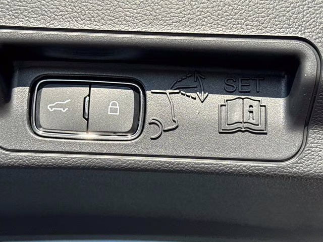 2026 White Ford Explorer ST-Line RWD SUV