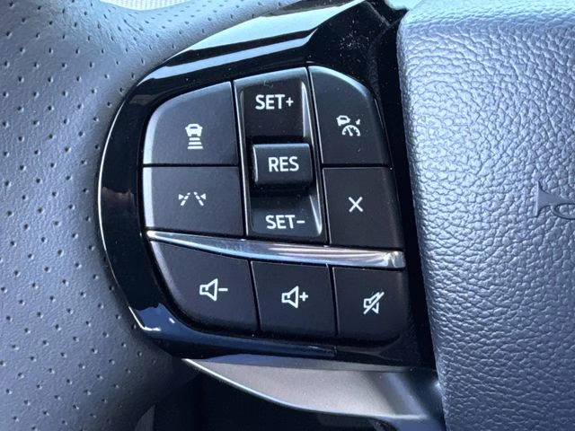 2026 White Ford Explorer ST-Line RWD SUV