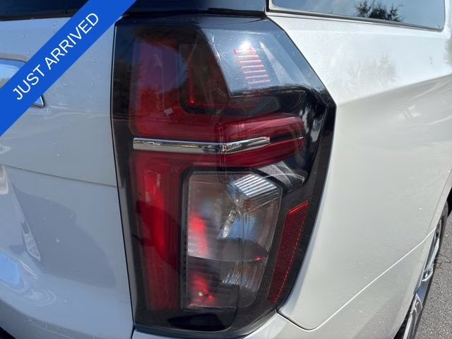 2024 Pearl Chevrolet Suburban High Country 4X4 SUV