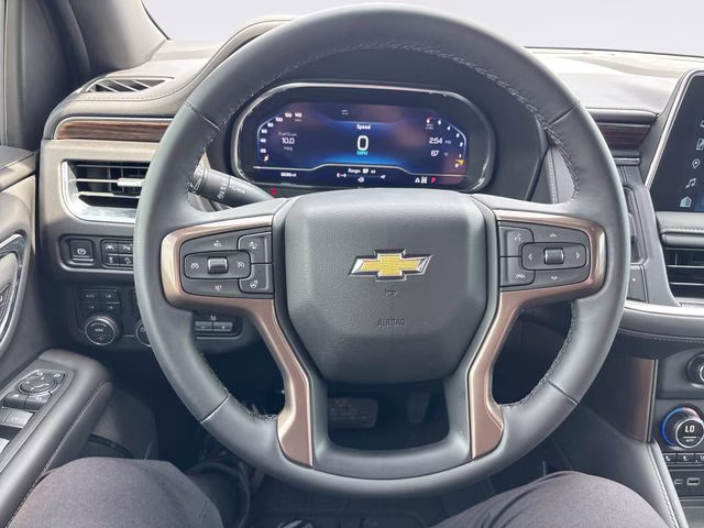 2024 Pearl Chevrolet Suburban High Country 4X4 SUV