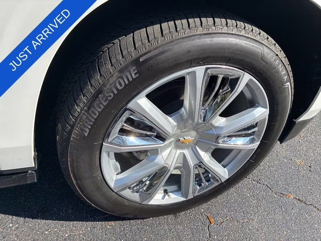 2024 Pearl Chevrolet Suburban High Country 4X4 SUV