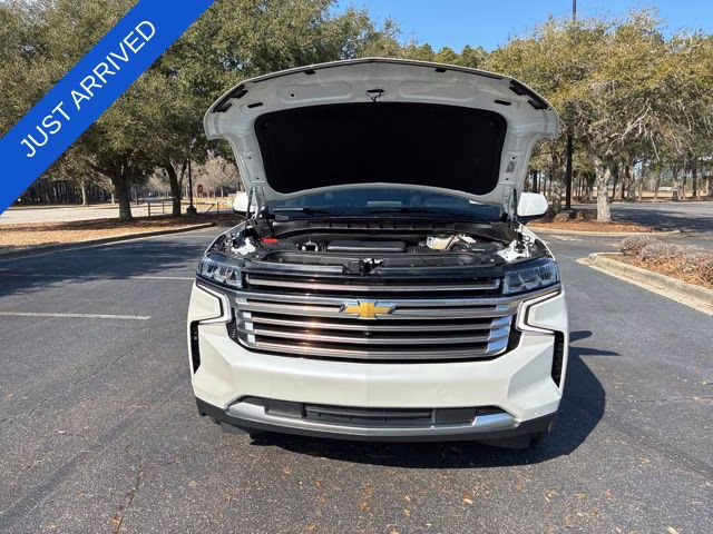 2024 Pearl Chevrolet Suburban High Country 4X4 SUV