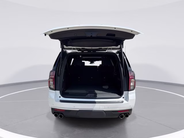 2024 Pearl Chevrolet Suburban High Country 4X4 SUV