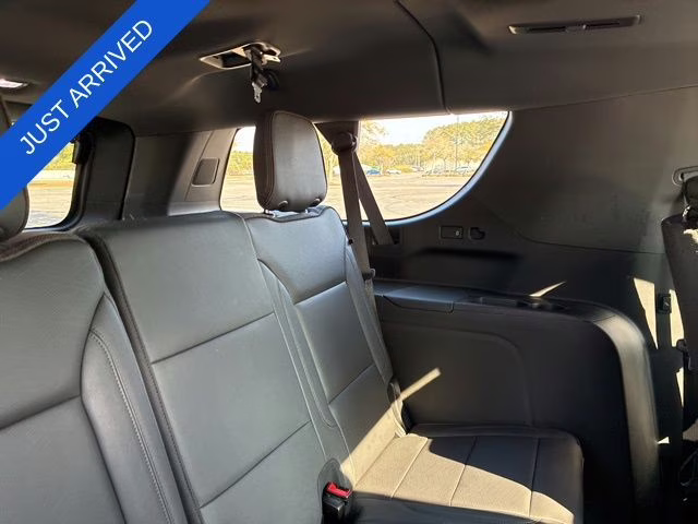 2024 Pearl Chevrolet Suburban High Country 4X4 SUV