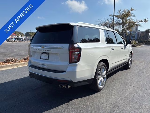 2024 Pearl Chevrolet Suburban High Country 4X4 SUV