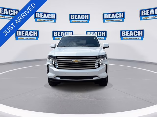 2024 Pearl Chevrolet Suburban High Country 4X4 SUV