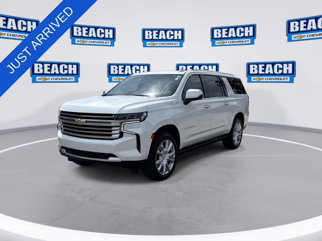 2024 Pearl Chevrolet Suburban High Country 4X4 SUV