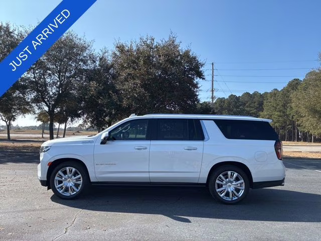 2024 Pearl Chevrolet Suburban High Country 4X4 SUV