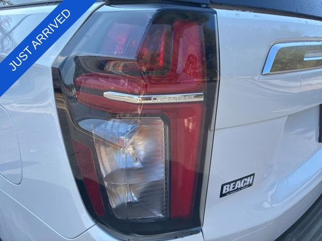 2024 Pearl Chevrolet Suburban High Country 4X4 SUV