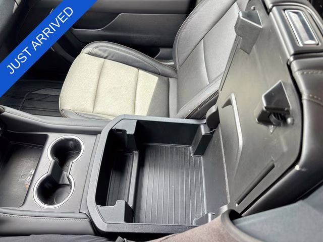 2024 Pearl Chevrolet Suburban High Country 4X4 SUV