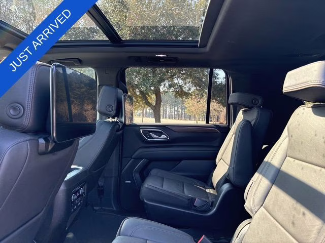 2024 Pearl Chevrolet Suburban High Country 4X4 SUV