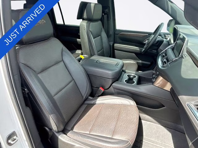 2024 Pearl Chevrolet Suburban High Country 4X4 SUV