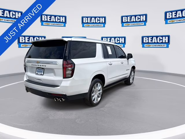 2024 Pearl Chevrolet Suburban High Country 4X4 SUV