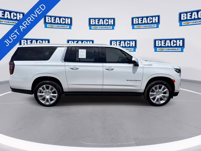 2024 Pearl Chevrolet Suburban High Country 4X4 SUV