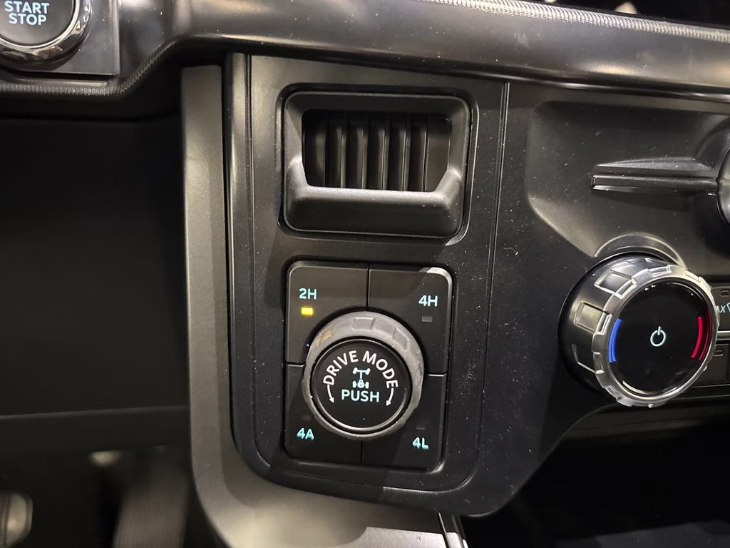 2026 Agate Black Metallic Ford F-150 Lariat 4X4 Truck
