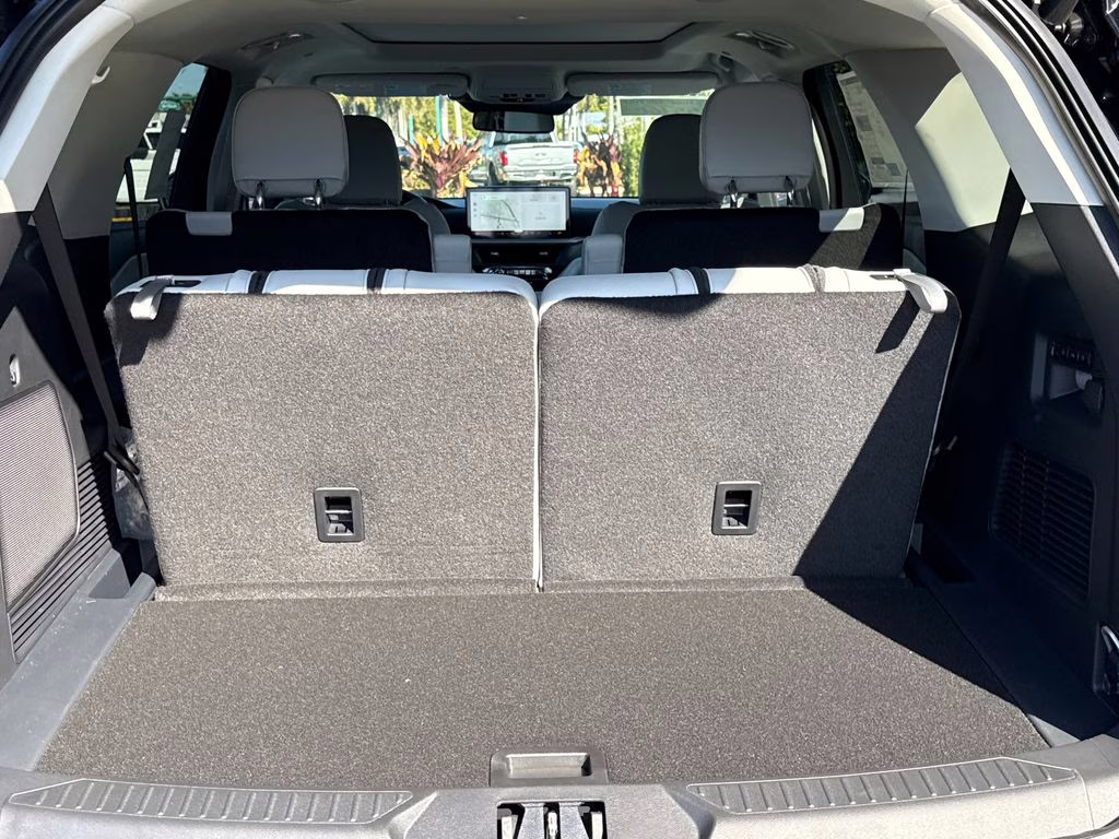 2026 Agate Black Metallic Ford Explorer Platinum 4X4 SUV