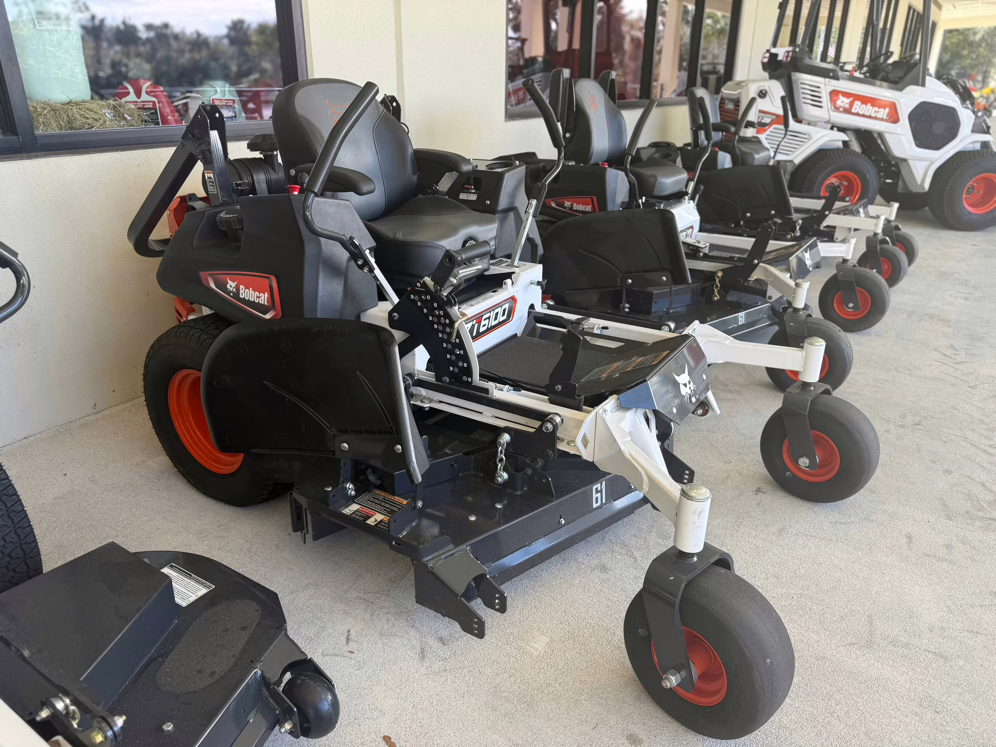 2025 Bobcat ZT6100 Series ZT6161 Lawn Mower