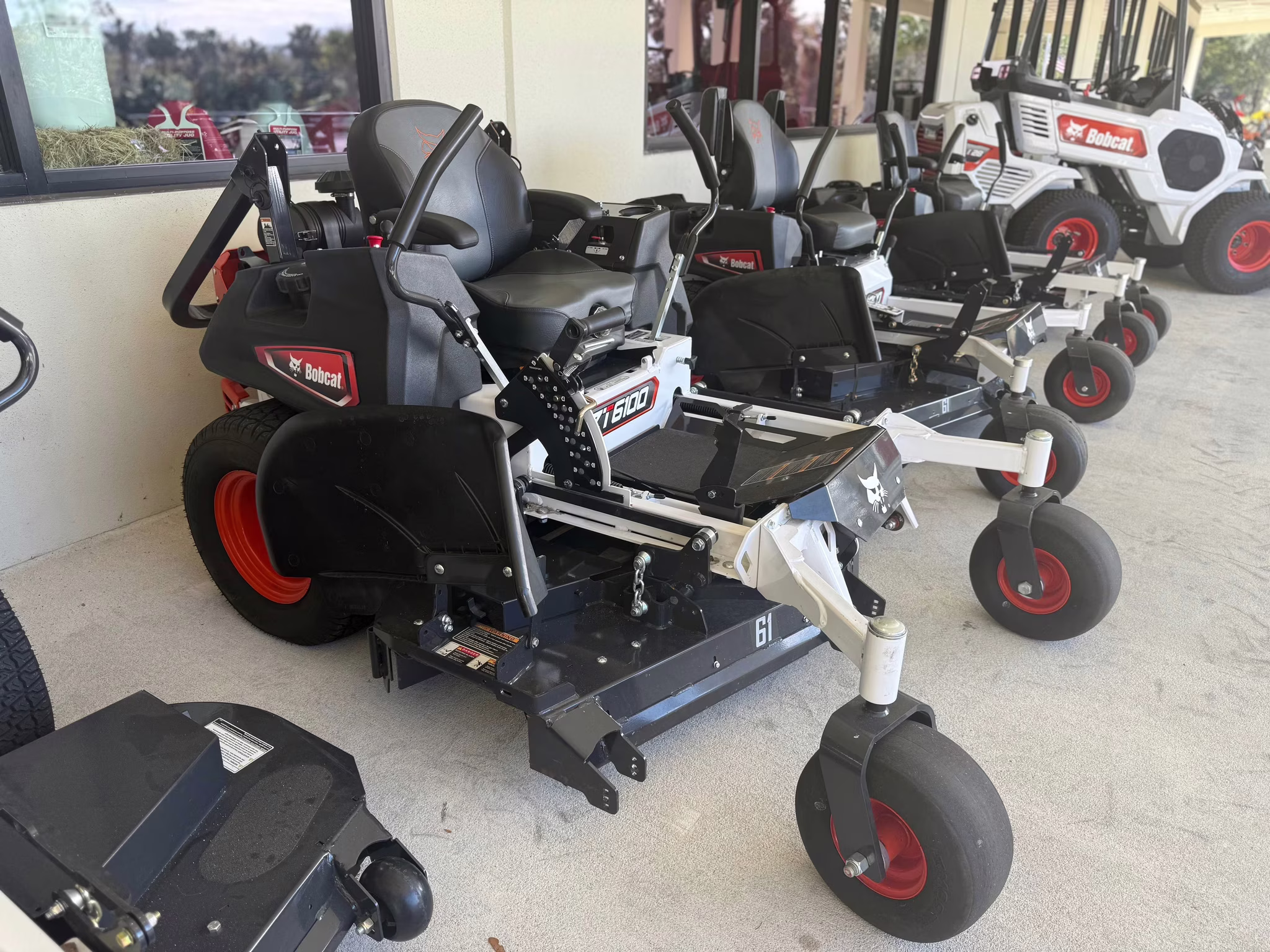 2025 Bobcat ZT6100 Series ZT6161 Lawn Mower