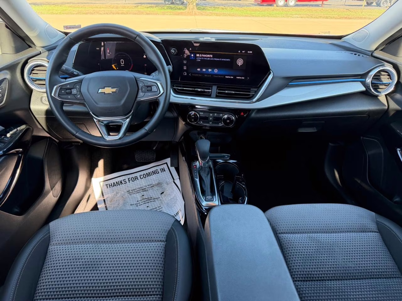 2025 Summit White Chevrolet Trax LT FWD SUV