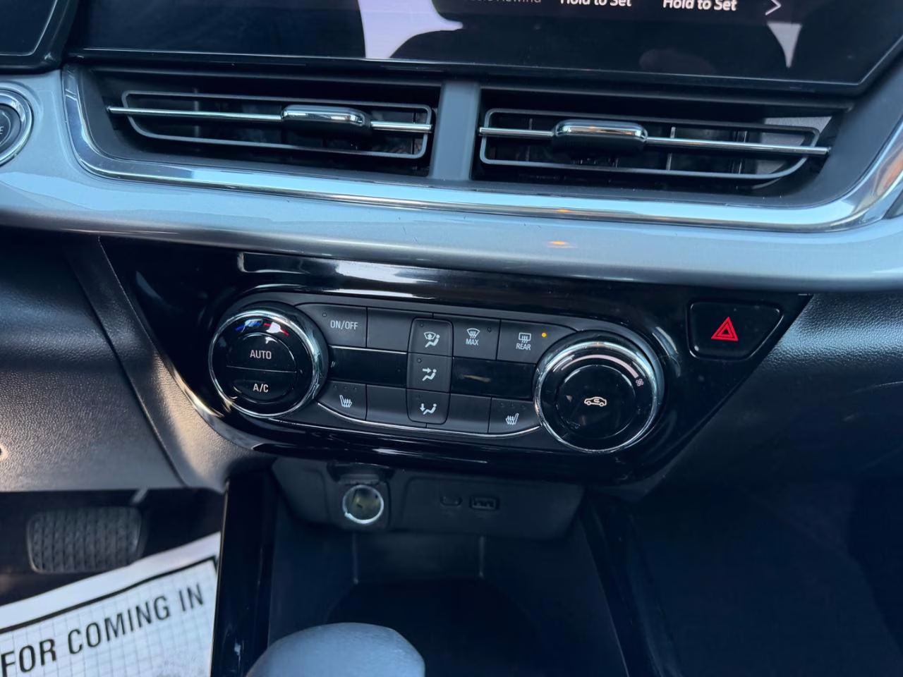 2025 Summit White Chevrolet Trax LT FWD SUV