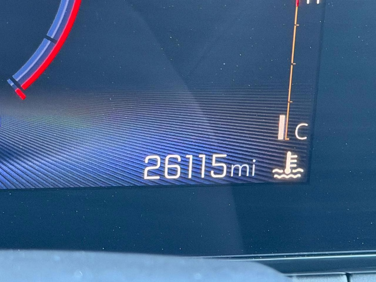 2025 Summit White Chevrolet Trax LT FWD SUV