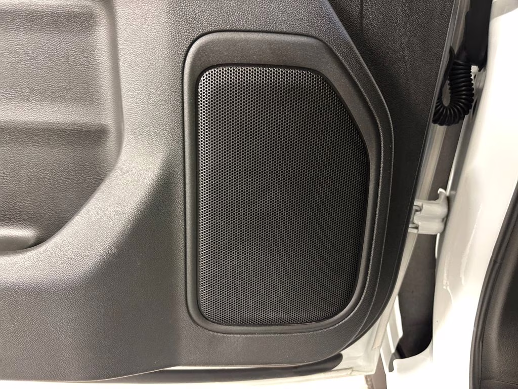 2022 Summit White Chevrolet Silverado 2500HD Custom 4X4 Truck