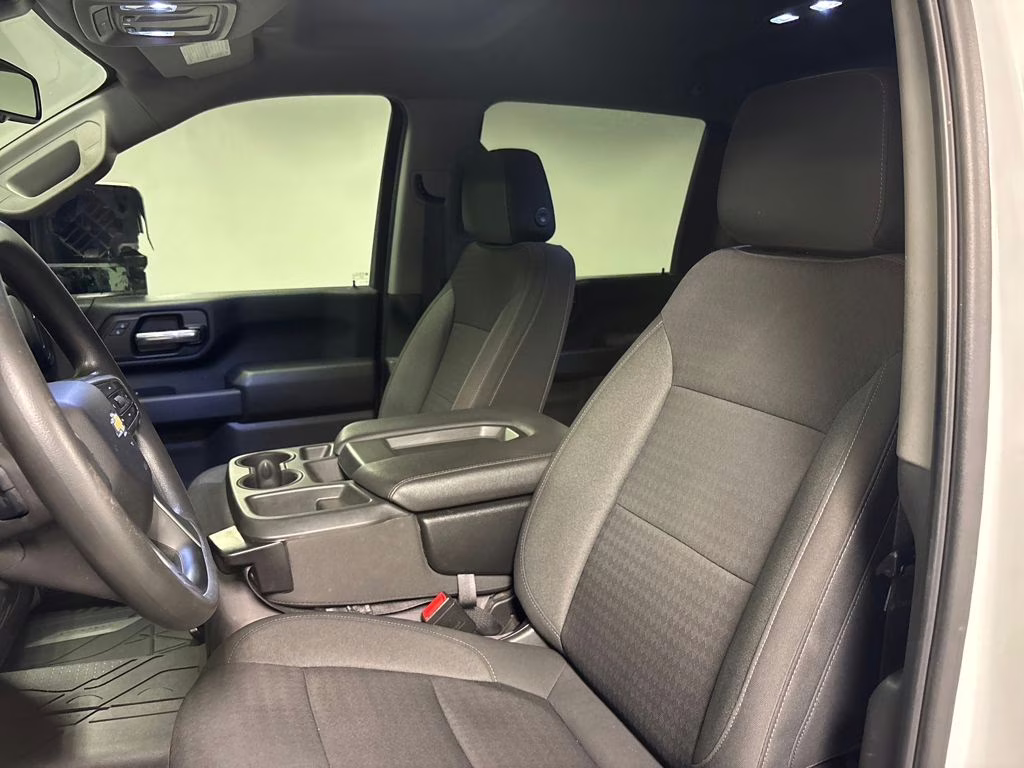 2022 Summit White Chevrolet Silverado 2500HD Custom 4X4 Truck