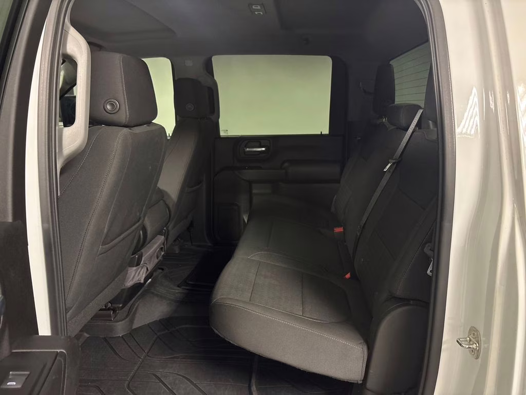 2022 Summit White Chevrolet Silverado 2500HD Custom 4X4 Truck