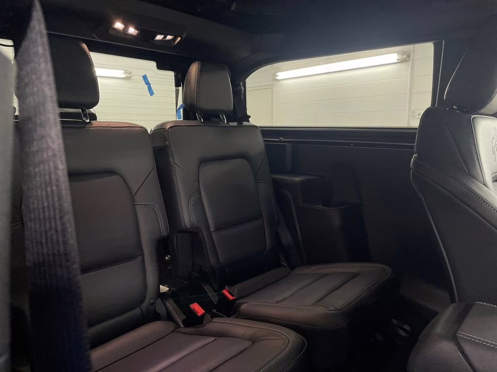 2025 SHADOW BLACK Ford Bronco Badlands 4X4 SUV