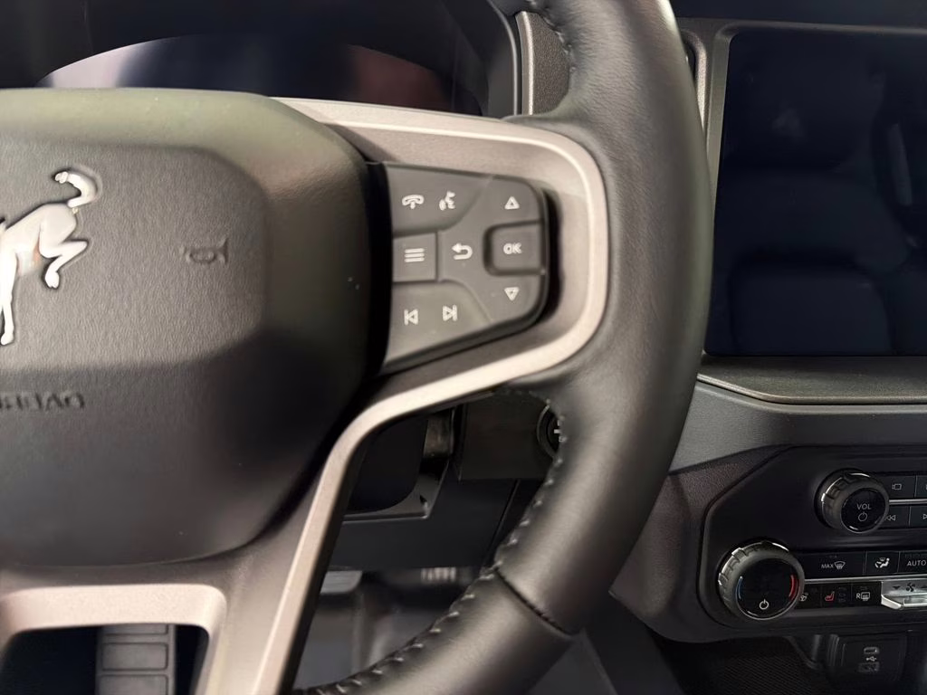 2025 OXFORD WHITE Ford Bronco Badlands 4X4 SUV