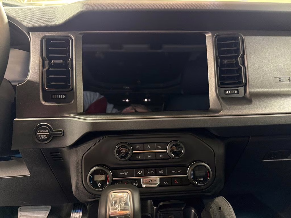 2025 OXFORD WHITE Ford Bronco Badlands 4X4 SUV