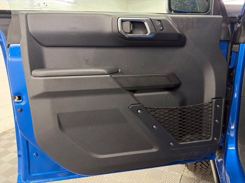 2025 VELOCITY BLUE Ford Bronco Badlands 4X4 SUV