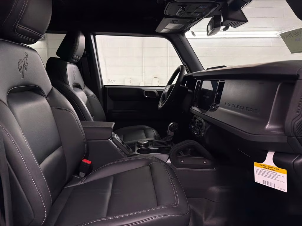 2025 SHADOW BLACK Ford Bronco Badlands 4X4 SUV