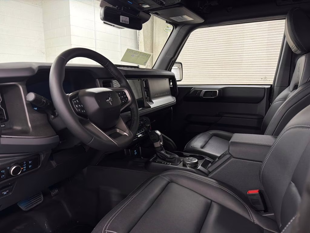 2025 SHADOW BLACK Ford Bronco Badlands 4X4 SUV