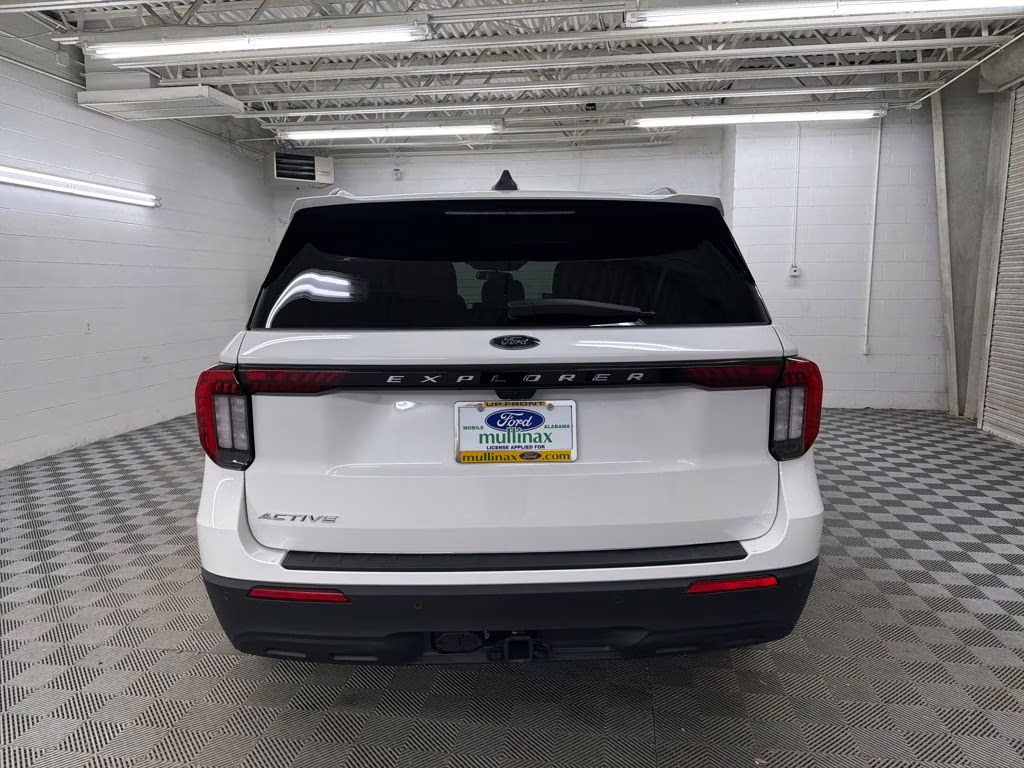 2026 STAR WHITE TRI-COAT Ford Explorer Active RWD SUV