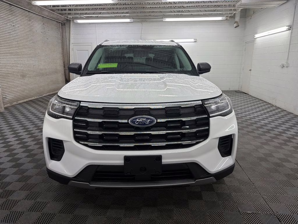 2026 STAR WHITE TRI-COAT Ford Explorer Active RWD SUV