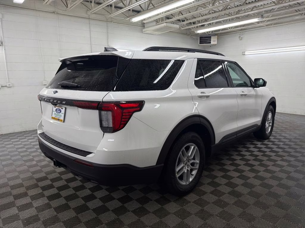 2026 STAR WHITE TRI-COAT Ford Explorer Active RWD SUV