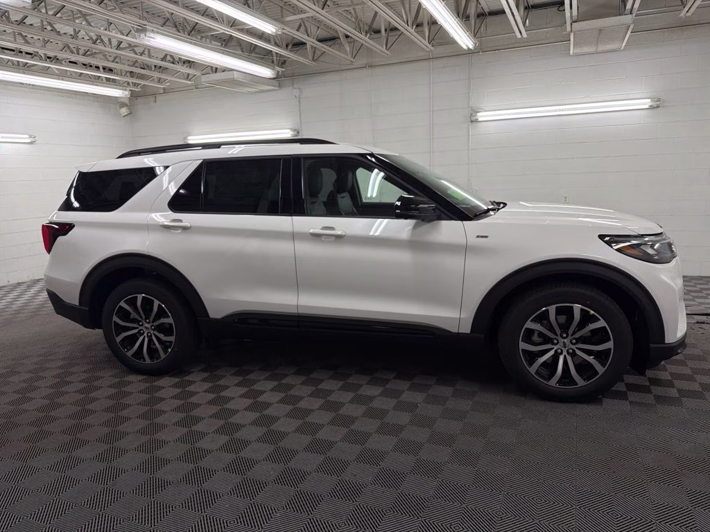 2026 STAR WHITE TRI-COAT Ford Explorer ST-Line RWD SUV