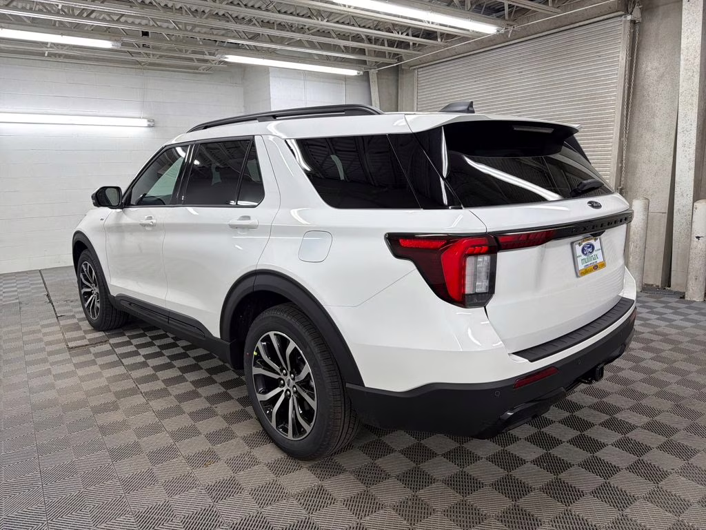 2026 STAR WHITE TRI-COAT Ford Explorer ST-Line RWD SUV