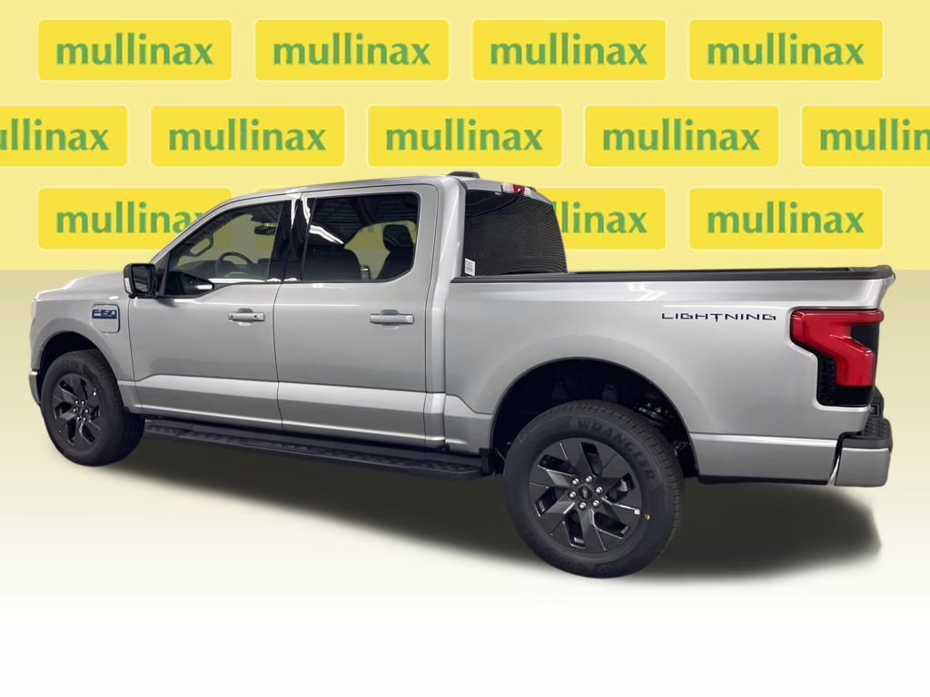 2025 ICONIC SILVER Ford F-150 Lightning Flash AWD Truck